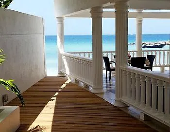 Davids Beach Hotel Clifton 3*,