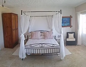 Davids Beach Hotel Clifton