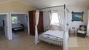 Davids Beach Hotel Clifton 3*,  Saint Vincent and the Grenadines