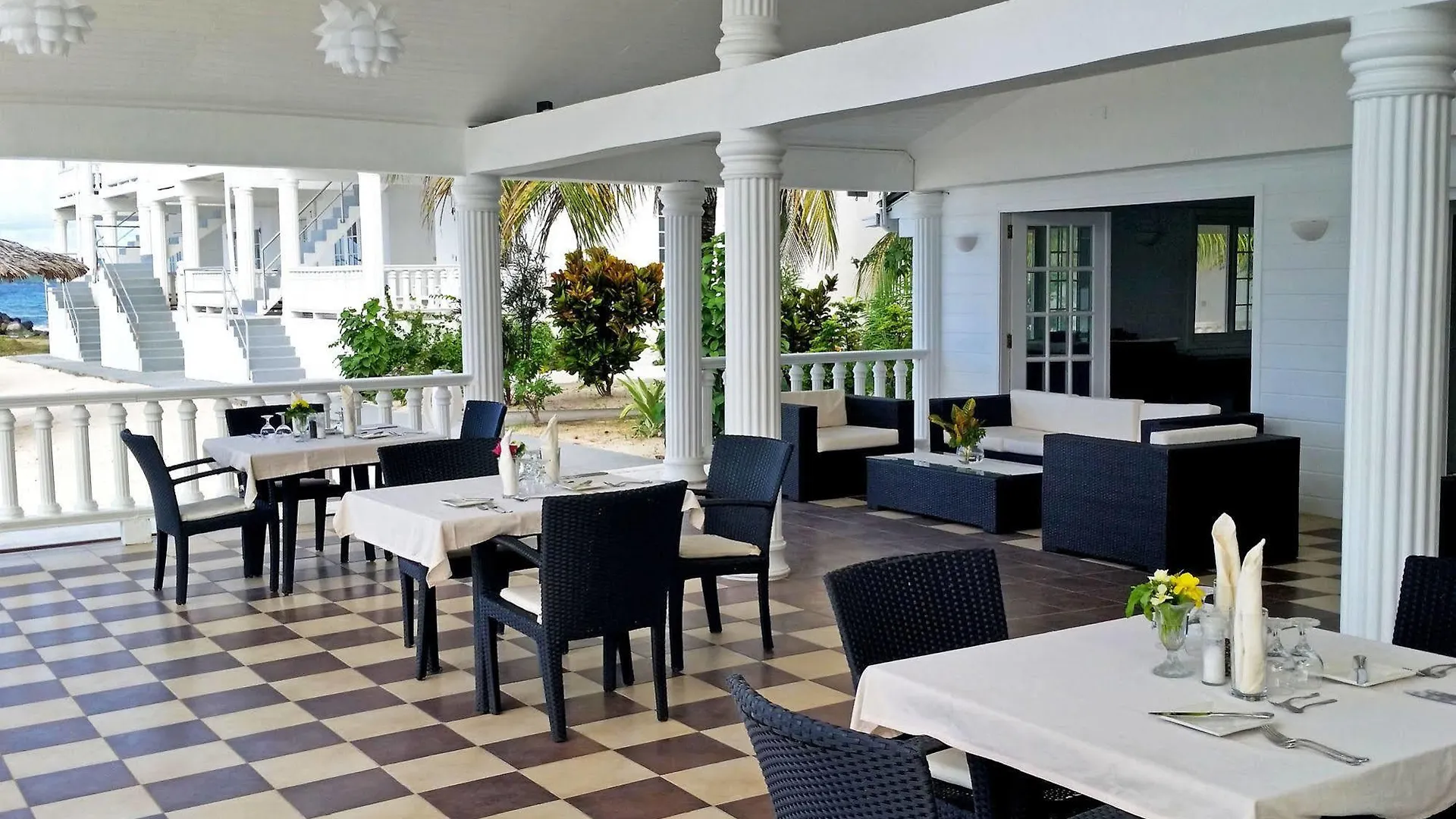 Davids Beach Hotel Clifton