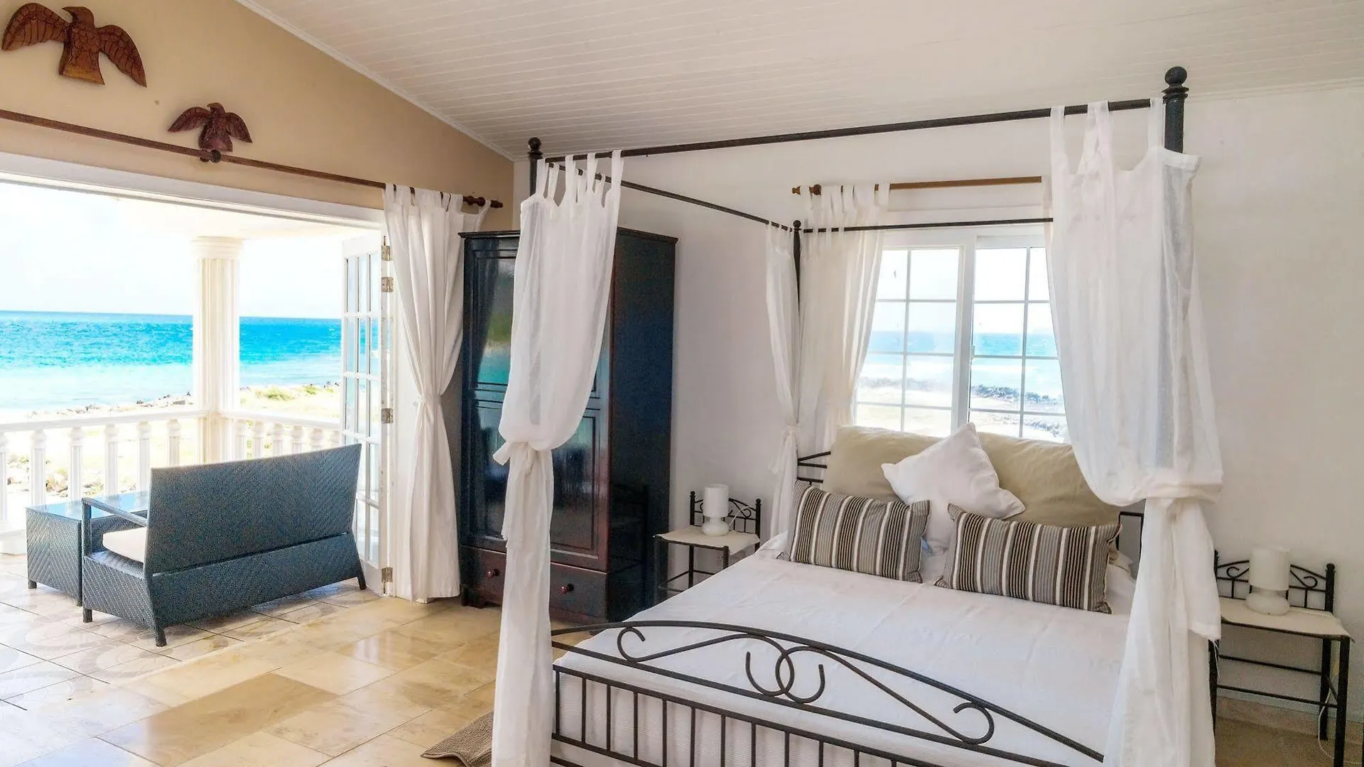 Davids Beach Hotel Clifton